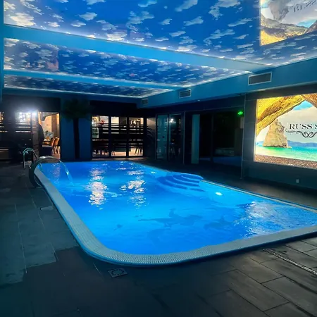 Russ Hotel